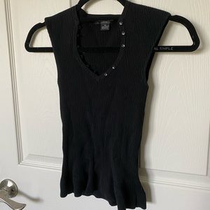 Ribbed button top